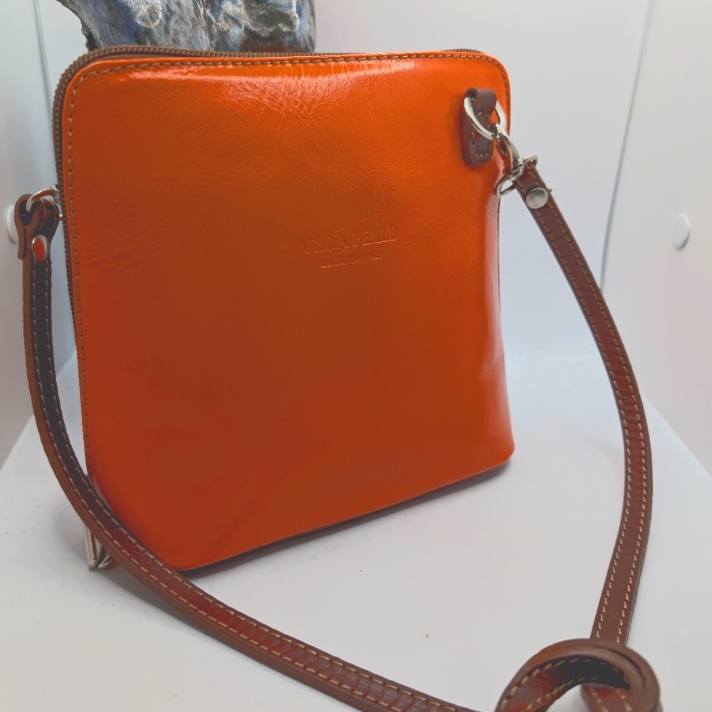 Vera Pelle Orange Crossbody Bag - Picture 4 of 15